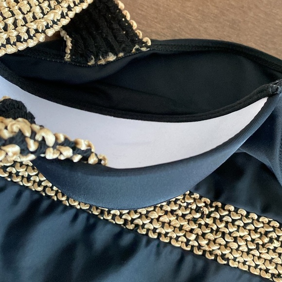 Black One-Piece Swimsuit Sz M - Picture 5 of 14